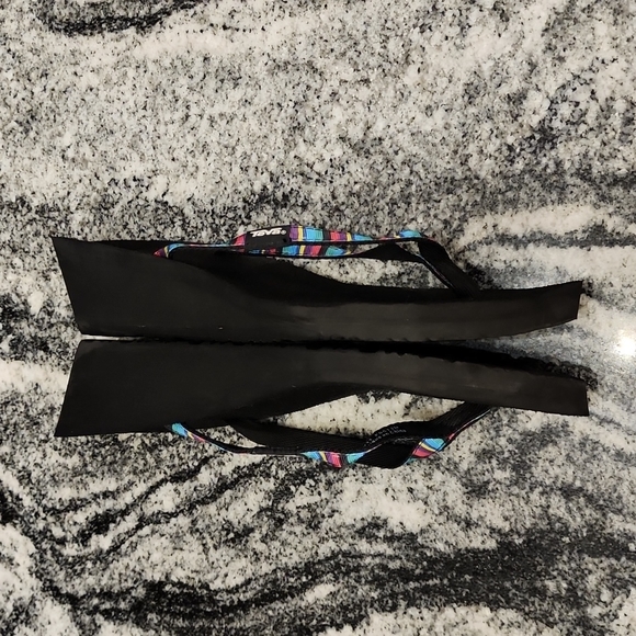 (11) Teva Mush Wedge Flip Flops Colorful Vacation Summer Pool Beach Ocean Lake - Picture 4 of 10